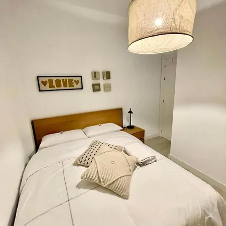 Apartment Historical Centre! Private Terrace & Gym-near Public Parking