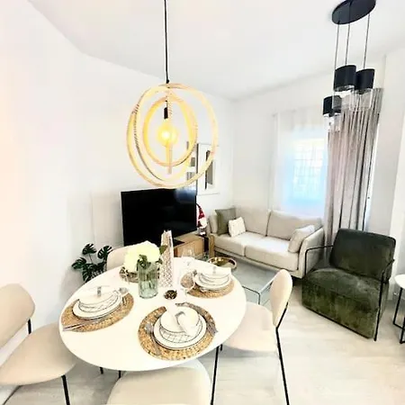 Apartment Historical Centre! Private Terrace & Gym-near Public Parking Malaga