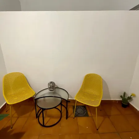 Apartment Historical Centre! Private Terrace & Gym-near Public Parking