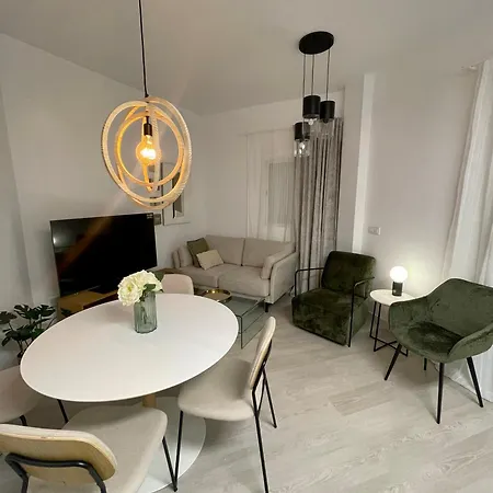 Historical Centre! Private Terrace & Gym-near Public Parking Malaga
